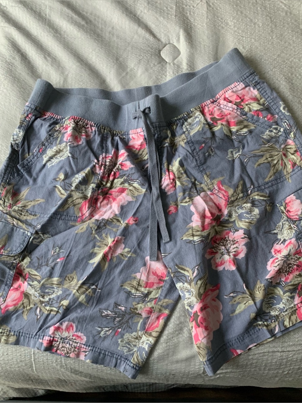 Spring Shorts - Picture 4 of 4